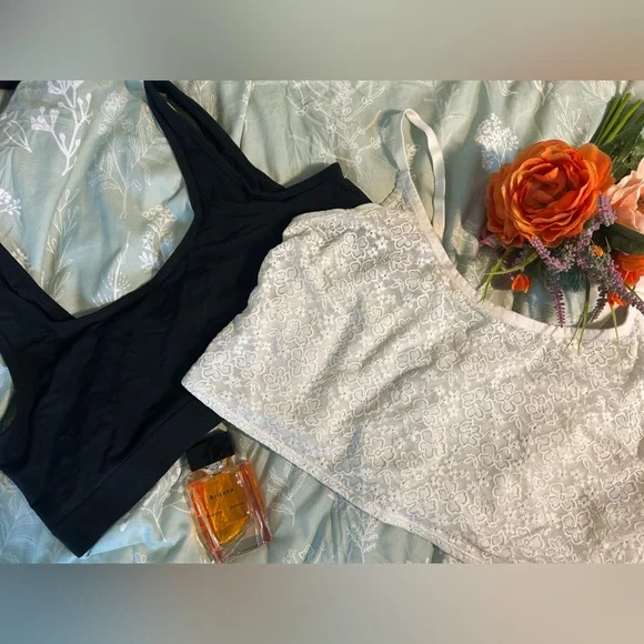 LAST CHANCE! 
Set of 2 Old Navy Bralettes – White Lace & Black Knit – Size 2X - Picture 2 of 9